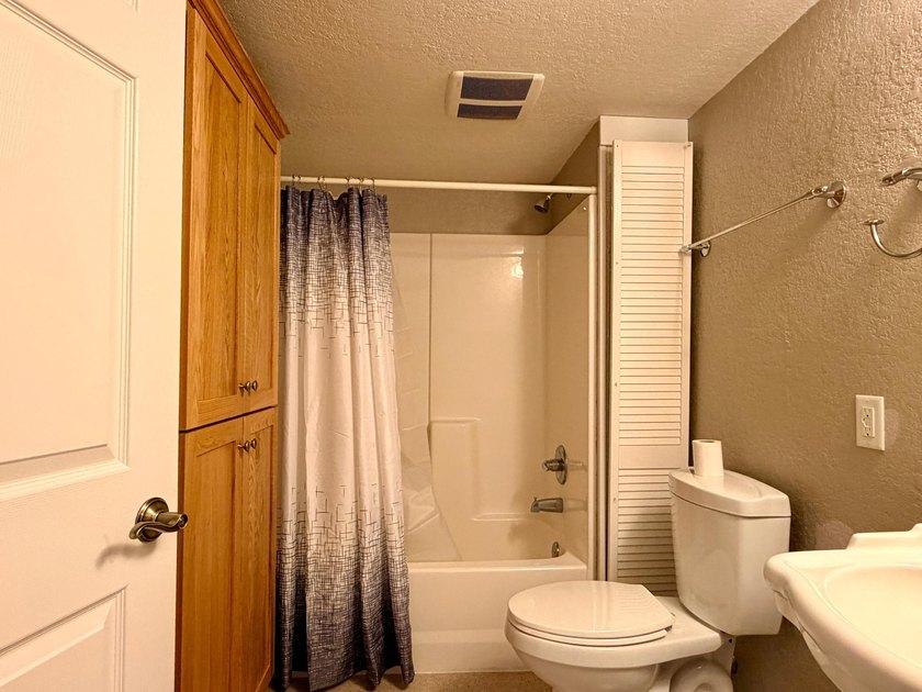 Enjoy the perfect blend of comfort, convenience, and - photo 41