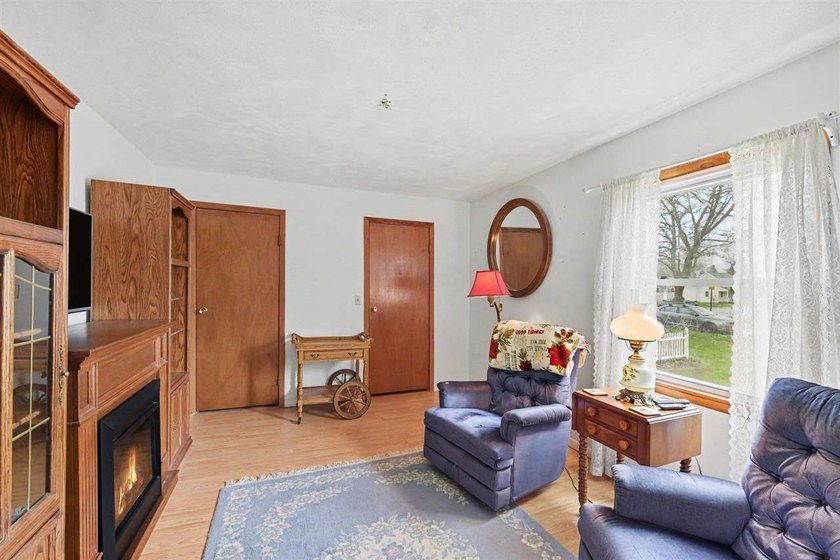 The perfect year-round residence, vacation getaway, or - photo 18
