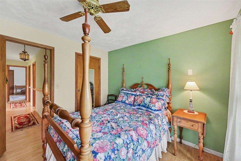 The perfect year-round residence, vacation getaway, or - photo 20