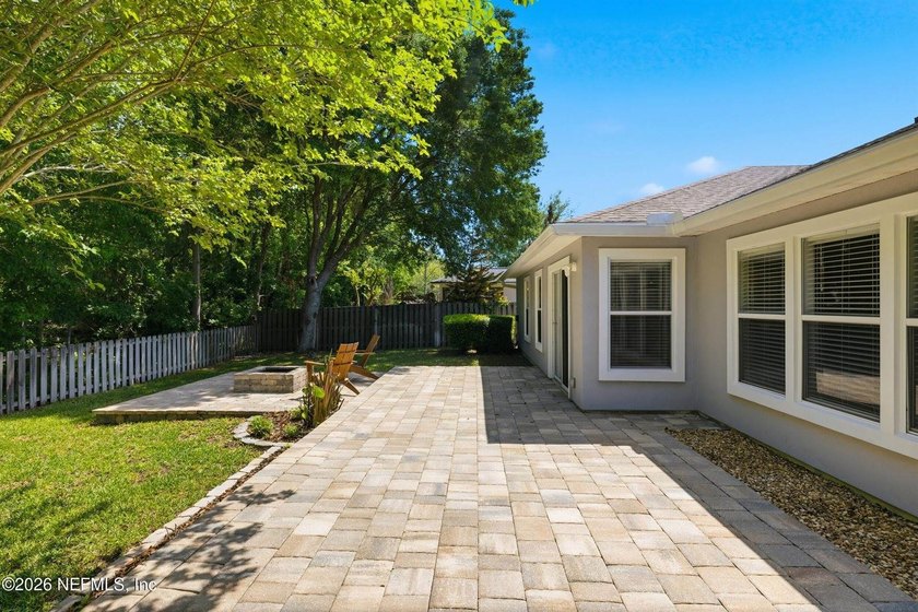 PRICE REDUCED!! Move right into this beautifully maintained - photo 37
