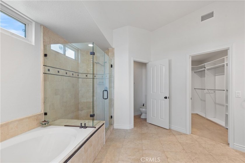 Welcome to luxury coastal living in the prestigious Bay Club - photo 26