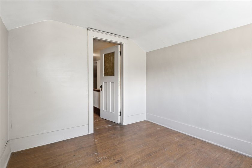 Welcome to this spacious 4-bedroom, 1-bath home offering 2,202 - photo 28