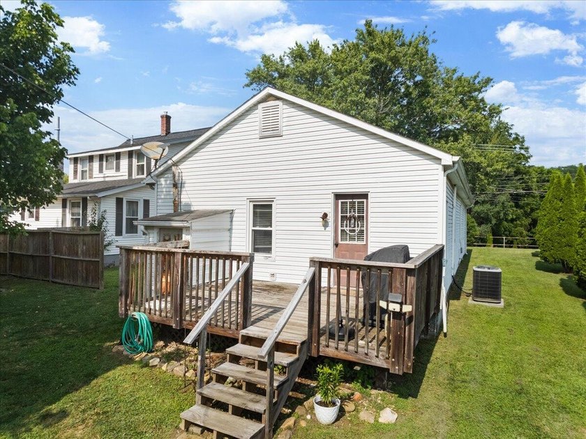 2209 W Main St - photo 27