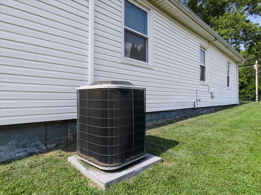 2209 W Main St - photo 29