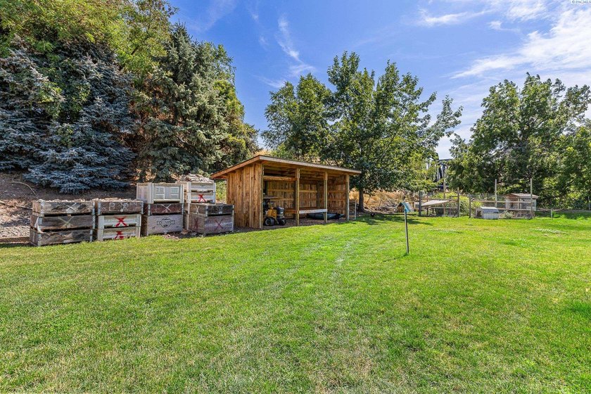 MLS# 294328 What if I told you that you could have a 3000sf - photo 9