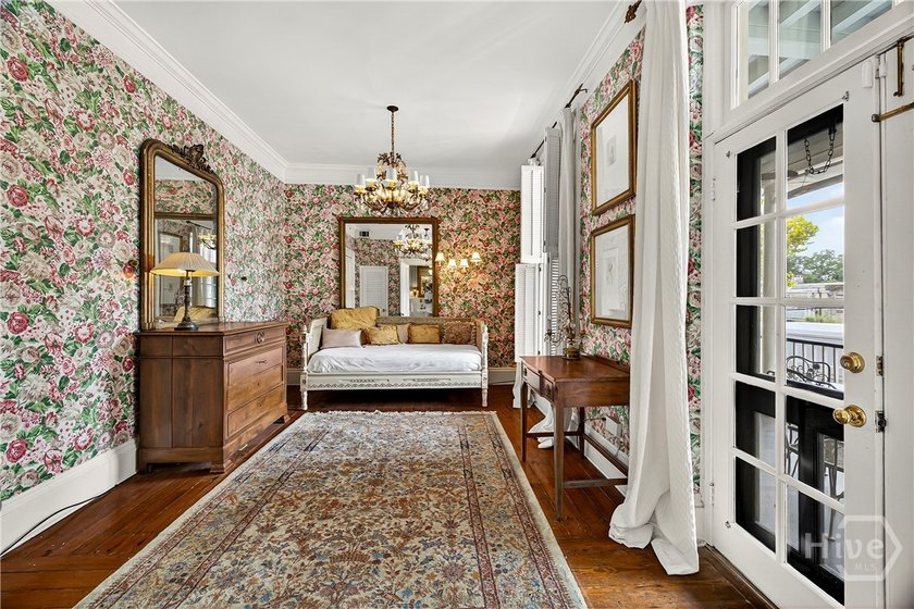 Circa 1856, this distinguished European-style residence stands - photo 24
