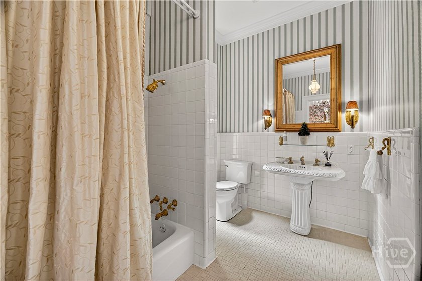 Circa 1856, this distinguished European-style residence stands - photo 28