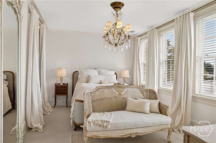 Circa 1856, this distinguished European-style residence stands - photo 31