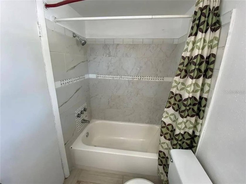 LOCATION, LIFESTYLE, AND OPPORTUNITY! Welcome to 1430 Parkview - photo 5