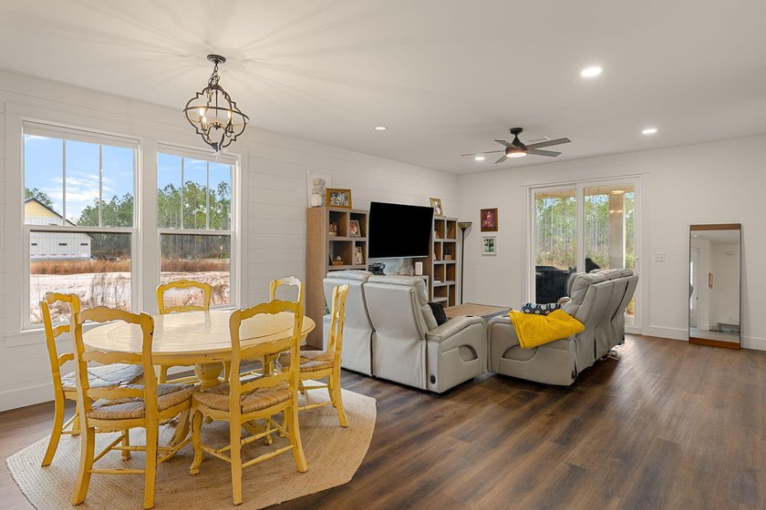 PRICED TO SELL!! CLOSEST FREEPORT COMMUNITY TO THE 30a - photo 8
