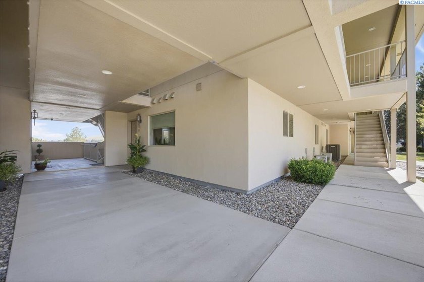 MLS# 294360 Welcome home to the Condos at Canyon Lakes. This - photo 4