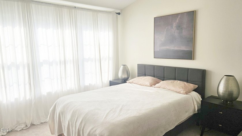 Lakefront 3 Bedroom townhome in a very nice quiet neighborhood - photo 12
