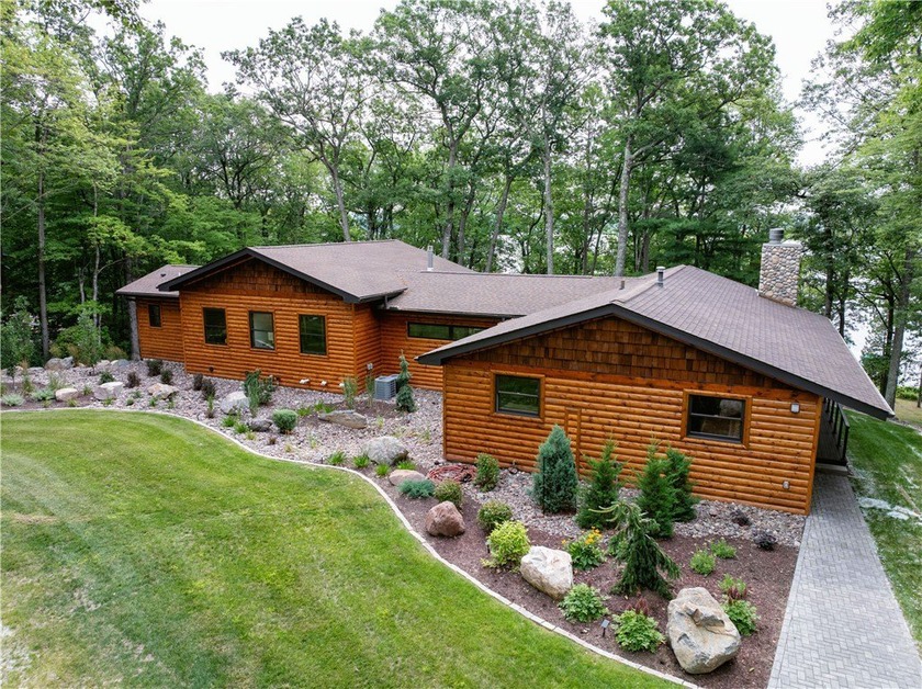 Exquisite lakefront estate on Victory Heights showcasing 240 - photo 2