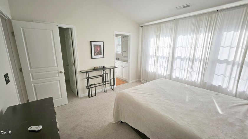 Lakefront 3 Bedroom townhome in a very nice quiet neighborhood - photo 23