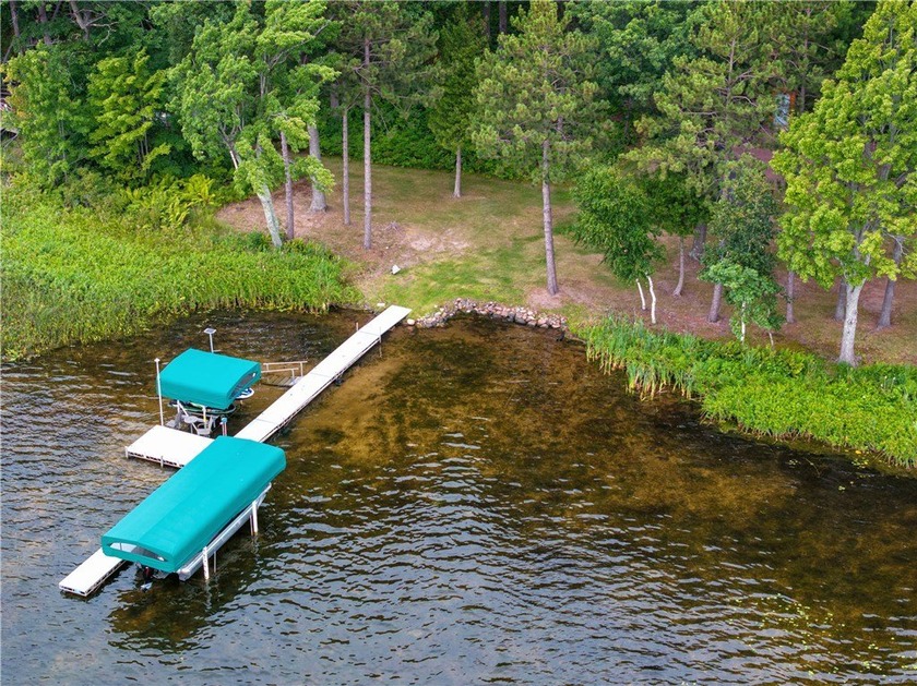Exquisite lakefront estate on Victory Heights showcasing 240 - photo 6