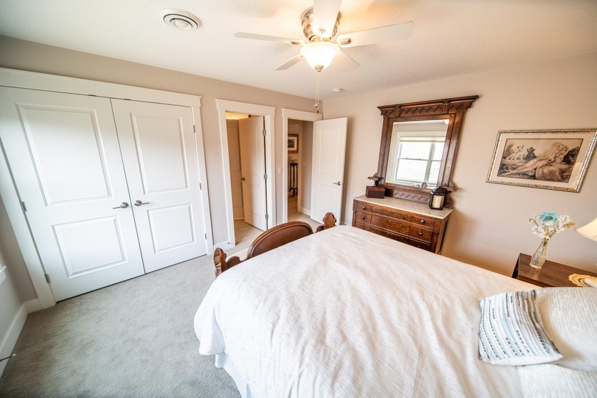 Welcome to this stunning 3-bedroom, 3-bathroom slab-on-grade - photo 30