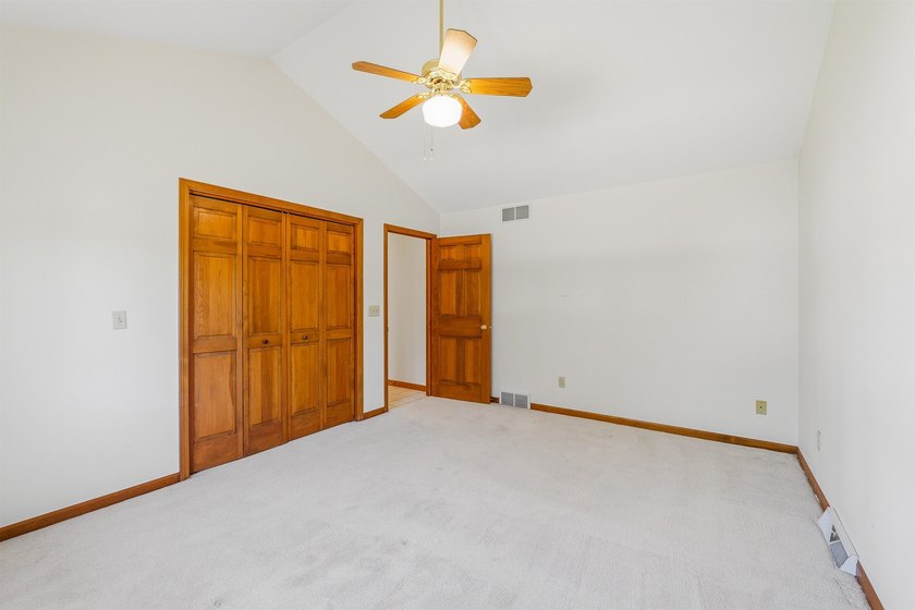 Spacious, open concept 2bed/2bath ranch style condo on the SE - photo 18