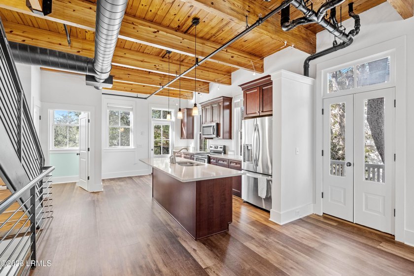 Unique opportunity to own a mixed-use residential and commercial - photo 10