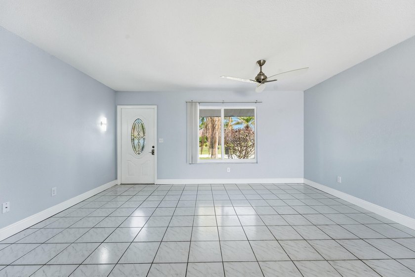 Beautifully updated 3 bedroom, 2 bath pool home in a desirable - photo 11