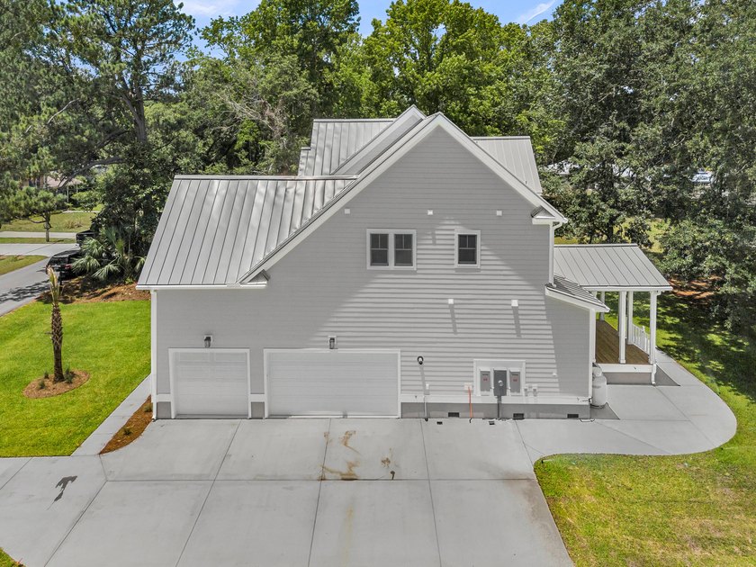 Experience the pinnacle of new construction luxury in this - photo 14
