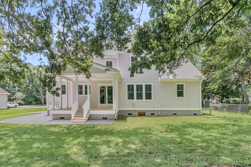 Experience the pinnacle of new construction luxury in this - photo 18
