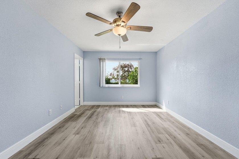 Beautifully updated 3 bedroom, 2 bath pool home in a desirable - photo 18