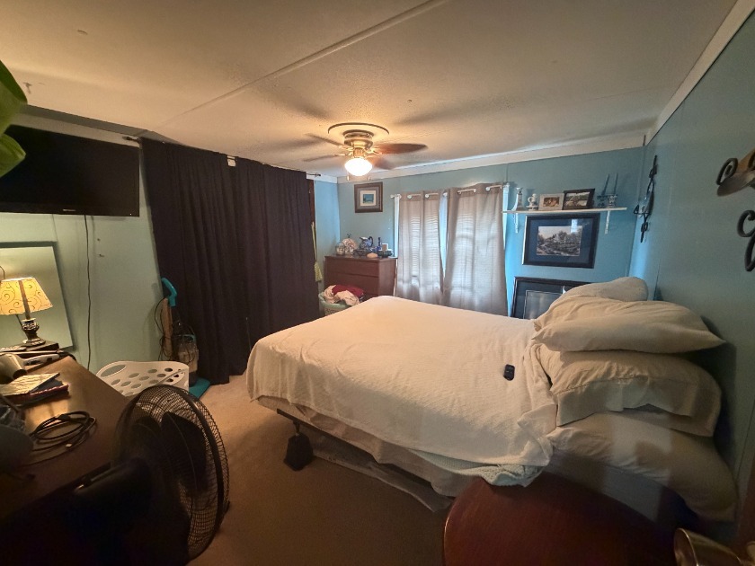 8 Lots with MH and Boat Garage!  Dock possible - photo 8