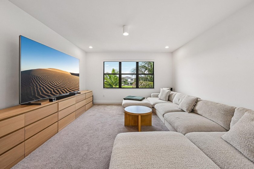 Welcome to this spectacular residence in the Lotus community of - photo 37