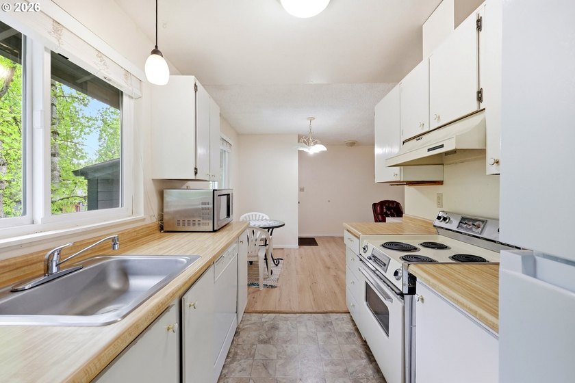 OPEN HOUSE SAT. 7/11, 11:30 - 1:00. Wow! Where can you find - photo 12