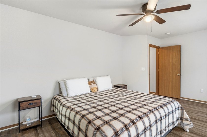 Exceptional Investment Opportunity! Offered together, 2252, 2254 - photo 27