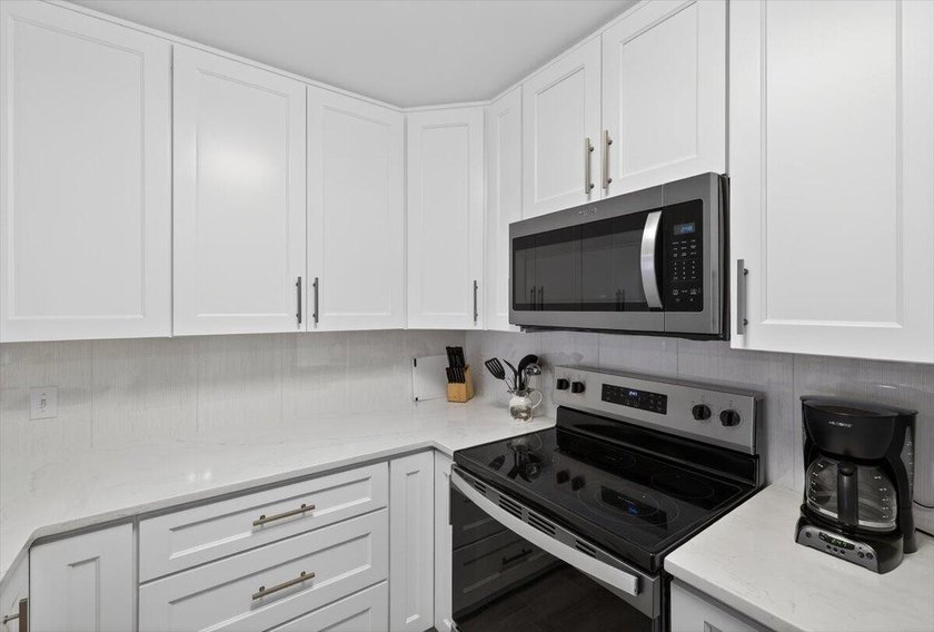 Nestled within Seascape Resort, this 3BR/3BA residence captures - photo 5
