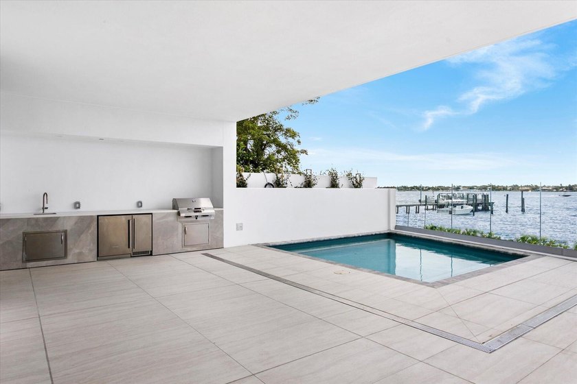 The ONLY DIRECT WATERFRONT Intracoastal Townhouse available in - photo 13
