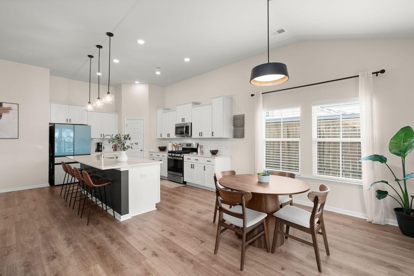 **Sellers offering $5k towards buyers closing costs!!* Why wait - photo 17