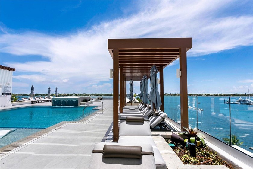 The ONLY DIRECT WATERFRONT Intracoastal Townhouse available in - photo 36
