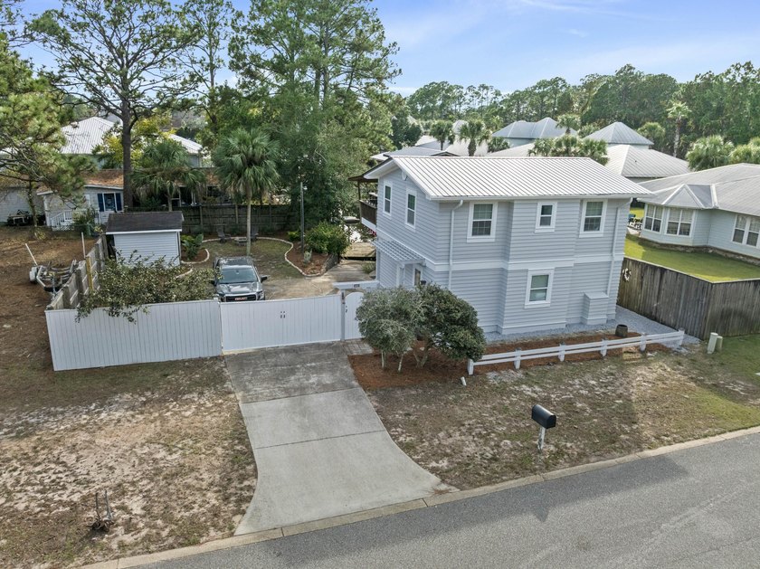 Step into this canal-front property with direct access to Buck - photo 3