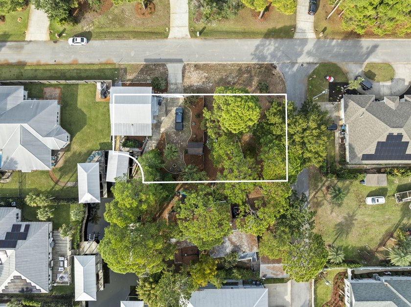 Step into this canal-front property with direct access to Buck - photo 5