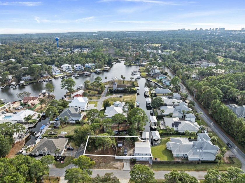 Step into this canal-front property with direct access to Buck - photo 8