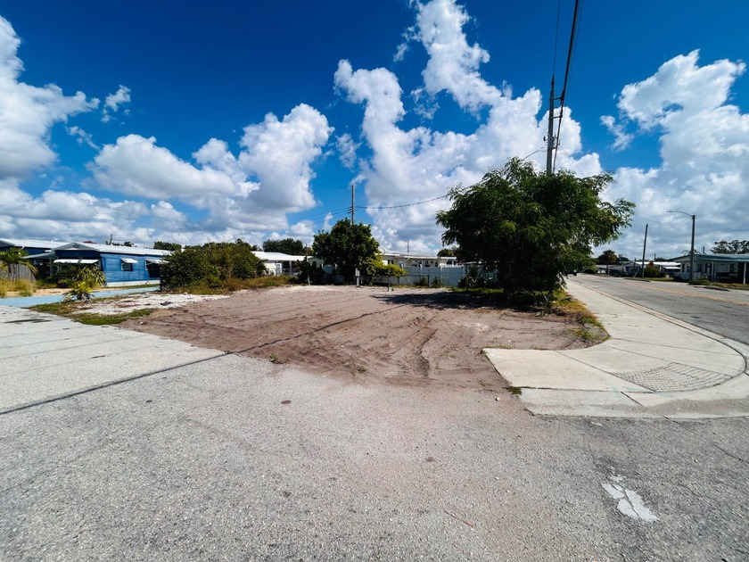Opportunity awaits with this vacant lot as a canvas to put in - photo 2