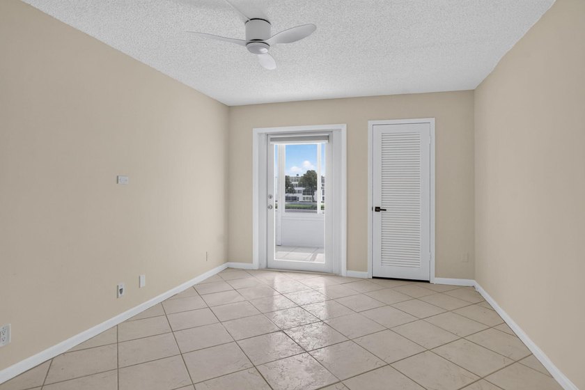 Light and Bright 2-bedroom, 2-bathroom condo on the 3rd floor - photo 14