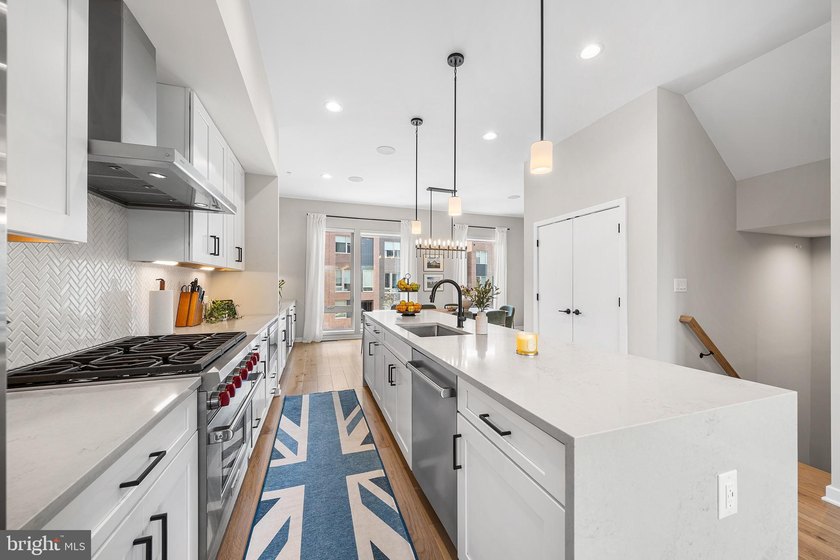 Welcome to 3117 Pierview Lane, a fully upgraded Essex model home - photo 12