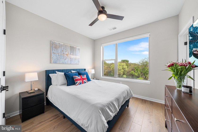 Welcome to 3117 Pierview Lane, a fully upgraded Essex model home - photo 26