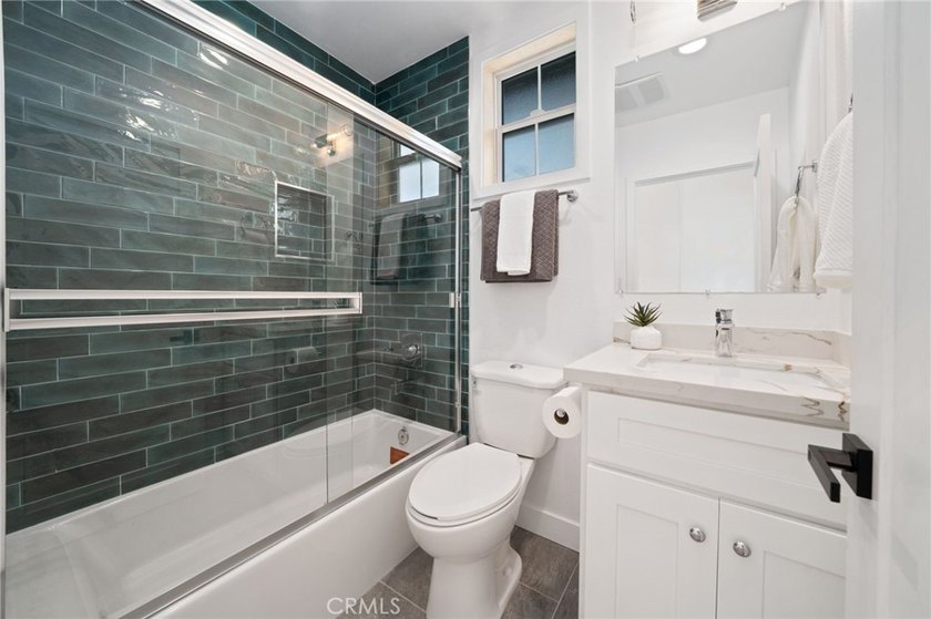 Schedule a tour today! Text Itzel Campos or Agents can request - photo 7