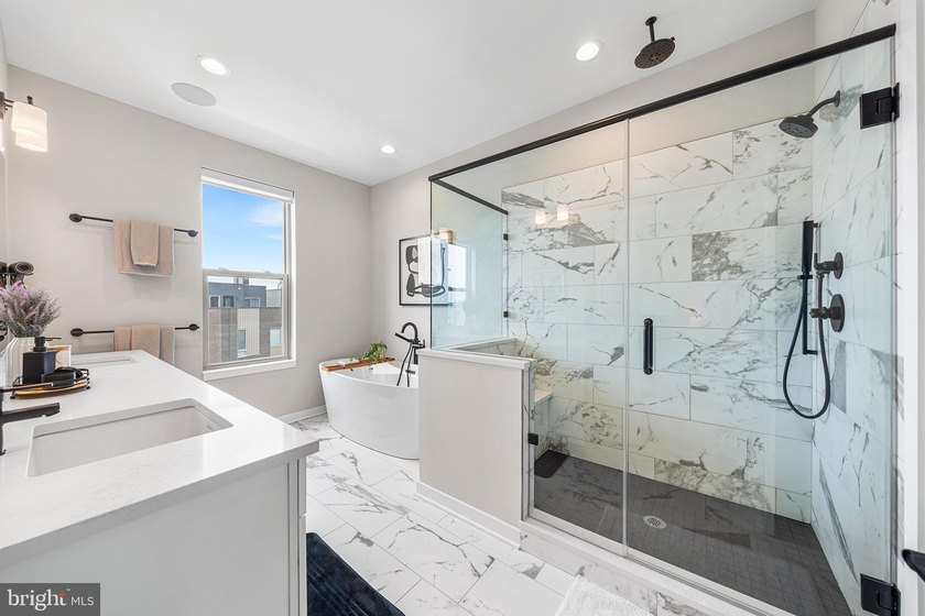 Welcome to 3117 Pierview Lane, a fully upgraded Essex model home - photo 32