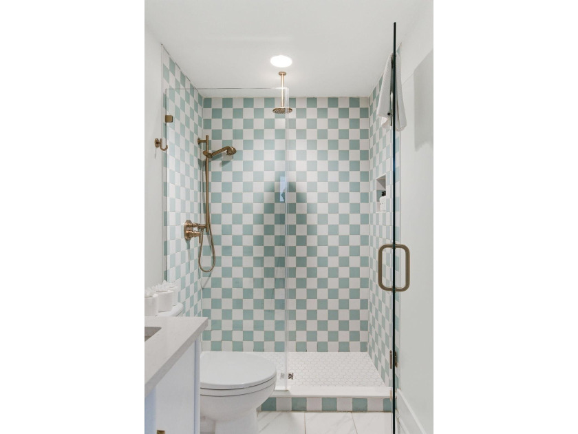 Fantastic luxury house-hack opportunity in the heart of Downtown - photo 40