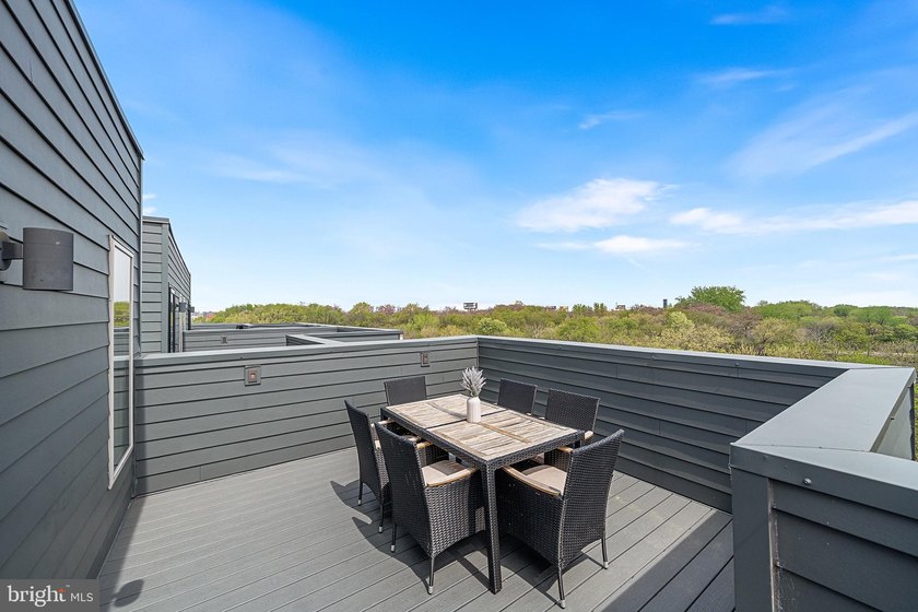 Welcome to 3117 Pierview Lane, a fully upgraded Essex model home - photo 44