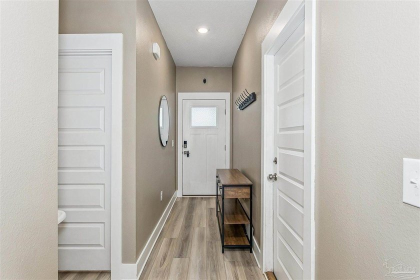 Home is located in the Saddle Ridge community. This cute 3 - photo 2