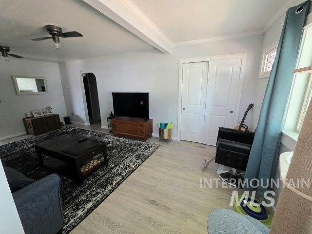 Beautifully reimagined, this craftsman-style bungalow at 411 - photo 4
