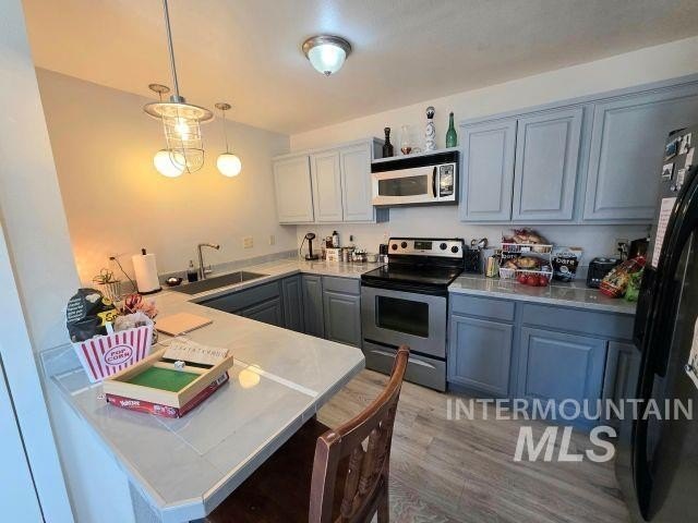 Beautifully reimagined, this craftsman-style bungalow at 411 - photo 9
