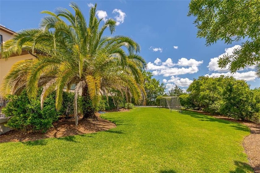 Come see this custom house located in the highly desirable Sea - photo 45