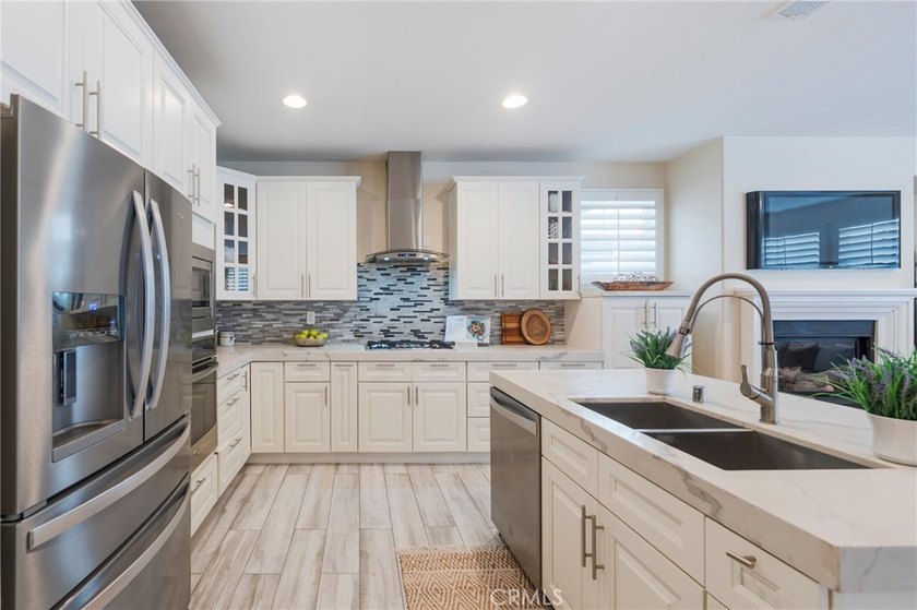Welcome to Belmar, a desirable gated community in the heart of - photo 14